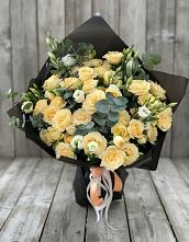 Букет цветов из:  Розы и Лизиантусы в Мурашах
