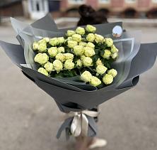 Букет Белые кустовые розы Солинеро в Мурашах
