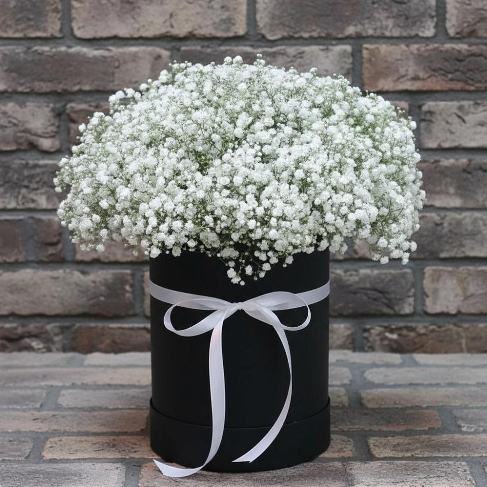 Цветочная композиция из Гипсофила в шляпной коробке в Мурашах