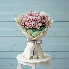 Букет цветов из:  Орхидеи и Розы в Мурашах