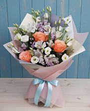 Букет цветов из:  Лизиантусы, Розы, Альстромерии и Гипсофила в Мурашах