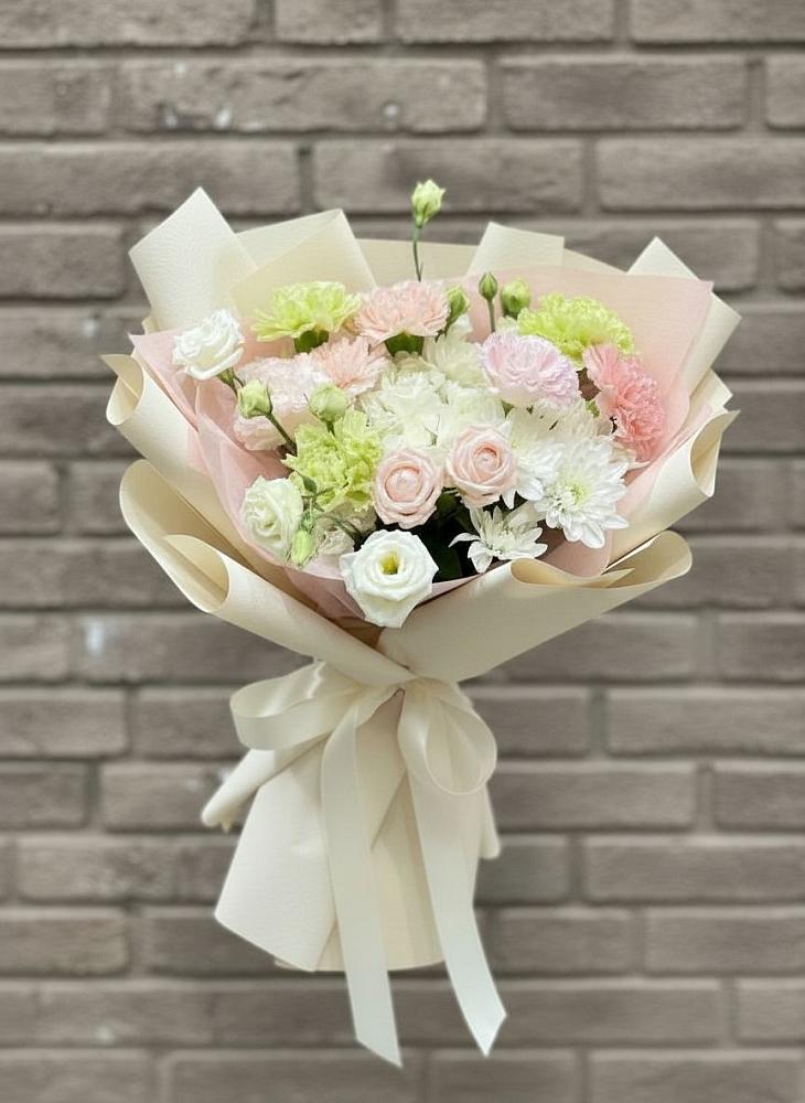 Букет цветов из: Гвоздики, Розы, Лизиантусы и Хризантемы в Мурашах