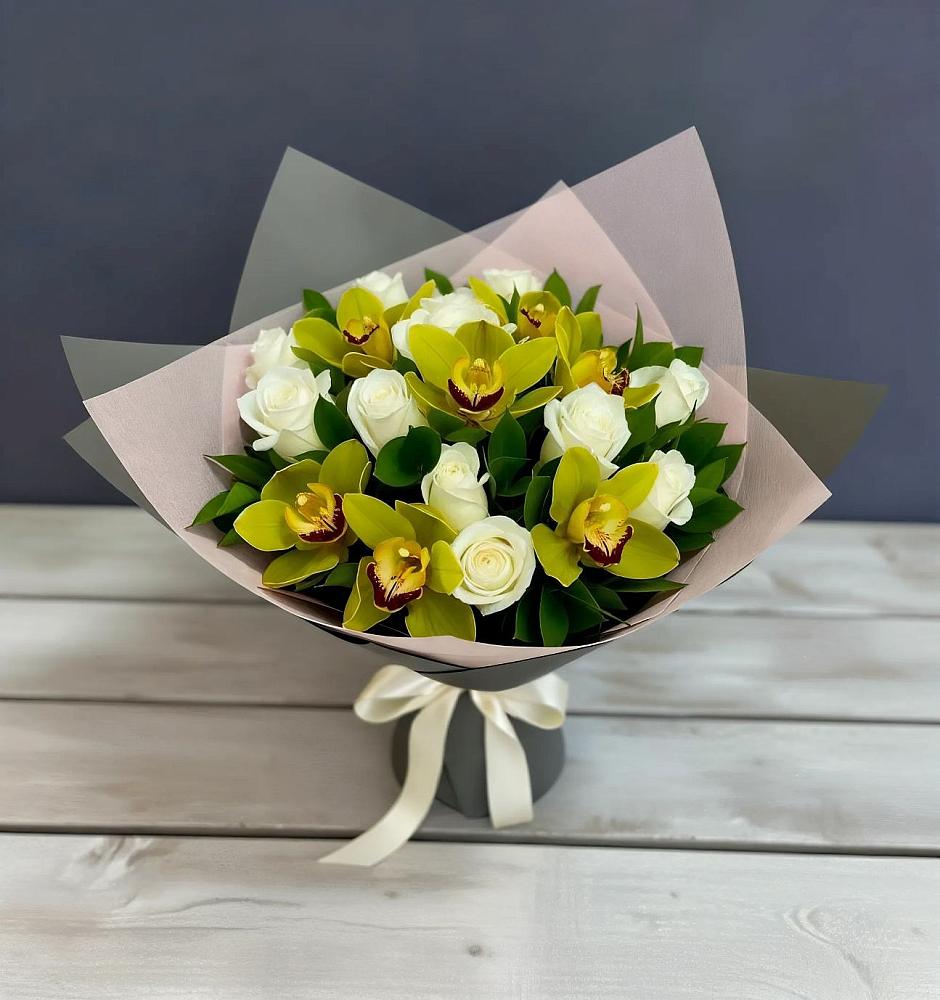 Букет цветов из: Орхидеи и Розы в Мурашах