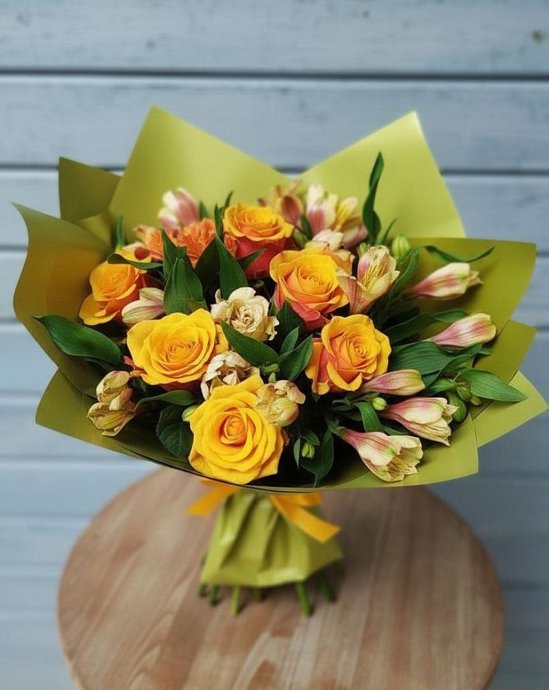 Букет цветов из: Альстромерии и Розы в Мурашах