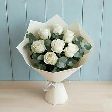 Букет Белые розы в Эвкалипте в Мурашах