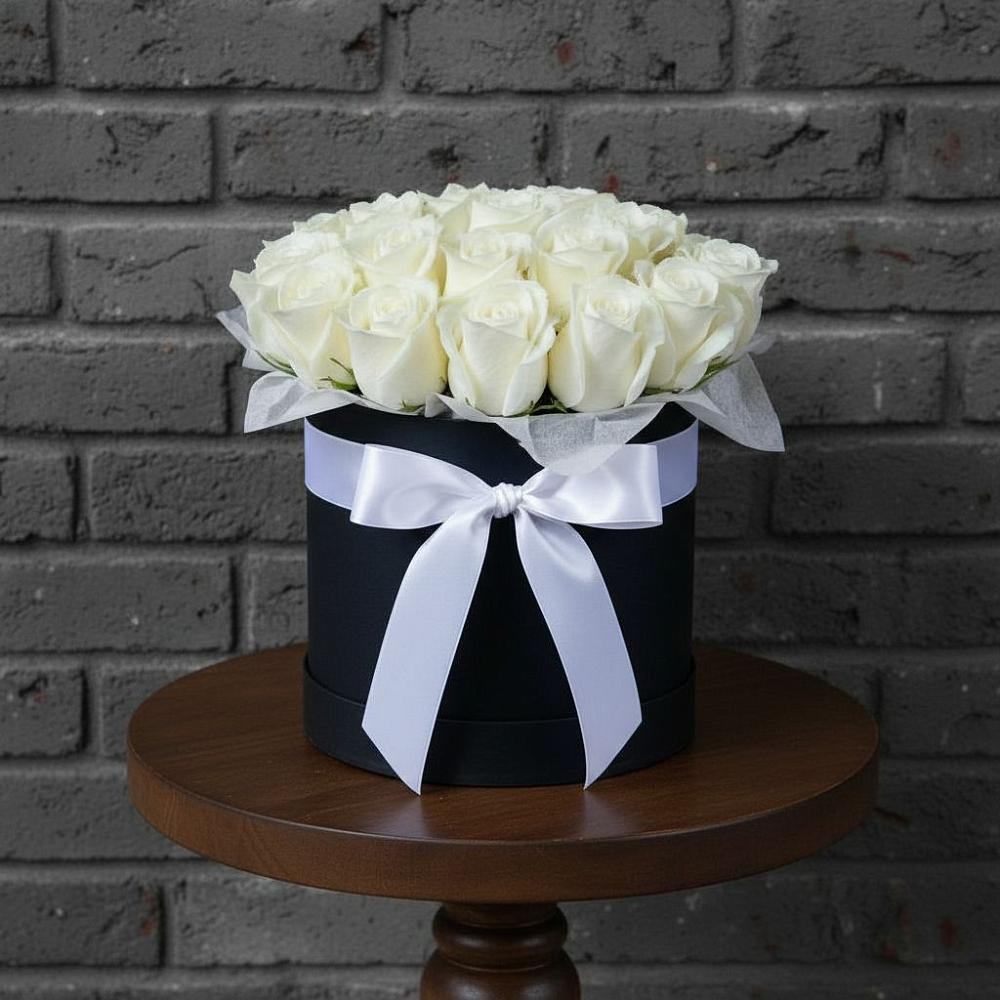 Цветочная композиция из Розы в шляпной коробке в Мурашах