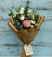 Букет цветов из:  Розы и Лизиантусы в Мурашах