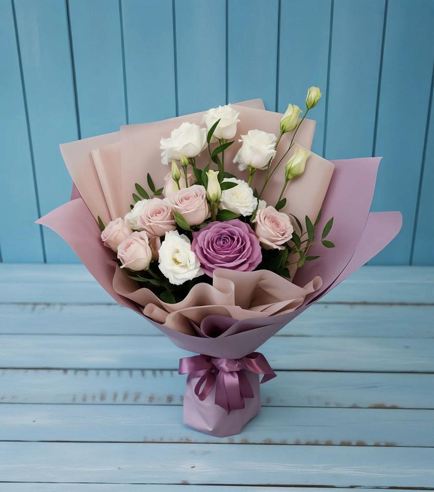 Букет цветов из: Розы и Лизиантусы в Мурашах